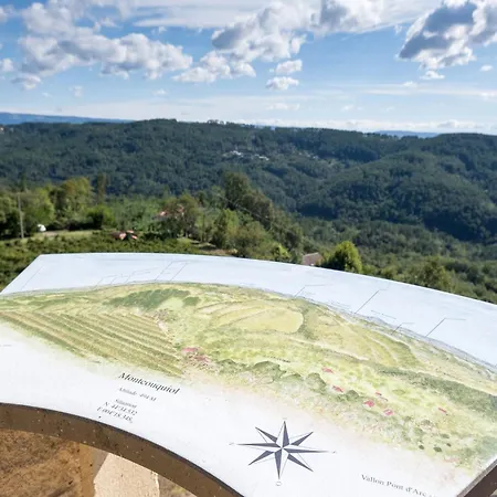 Stone With Panoramic Views Rocher