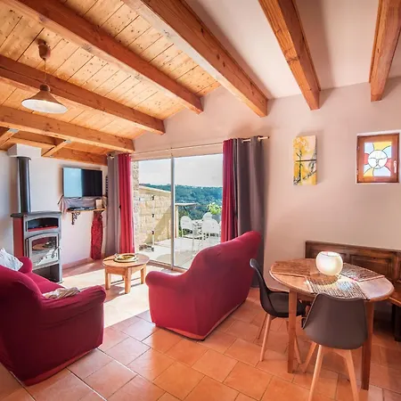 Stone With Panoramic Views *